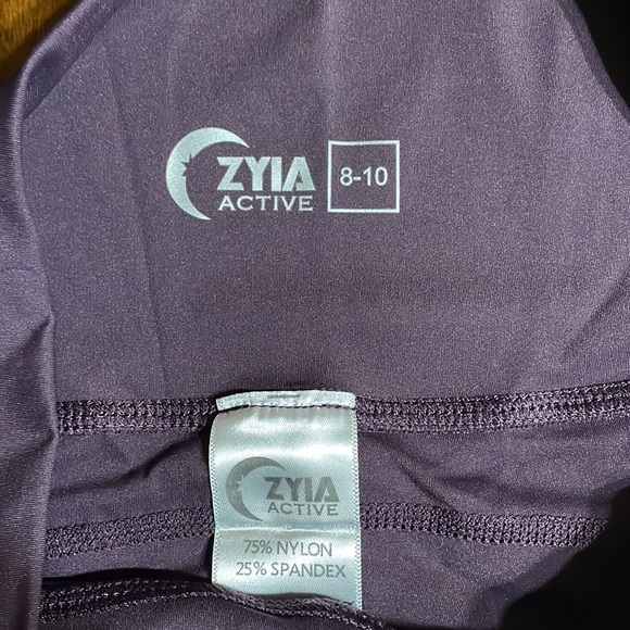 Zyia Leggings - Picture 4 of 4